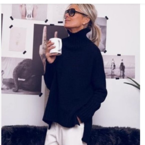 NWT $129 MICHAEL MICHAEL KORS Nicole Medium Leather Shoulder Bag - Picture 2 of 8